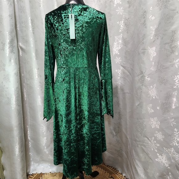 Green Velvet DRESSFO Hi Low Festival Cosplay Dress (US 12) - Picture 6 of 15